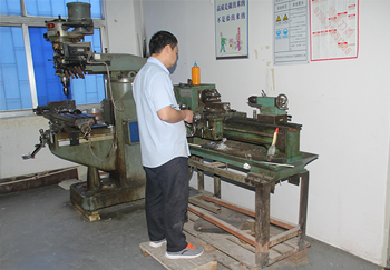 冠誠(chéng)設(shè)備-數(shù)控車床